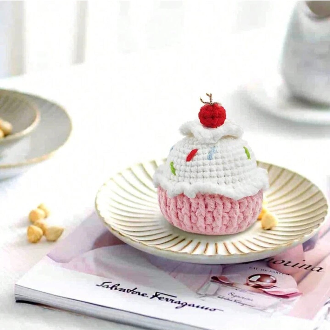 DIY Crochet Kit: Cupcake