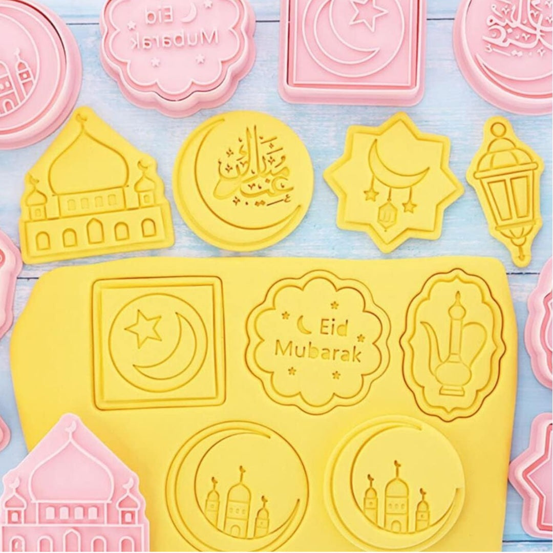 8 Piece Cookie Mould Set