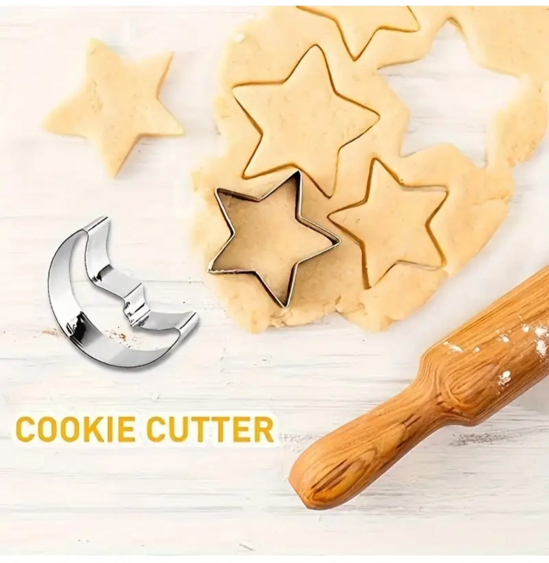 Set of 2 Cookie Cutters: Moon and Star