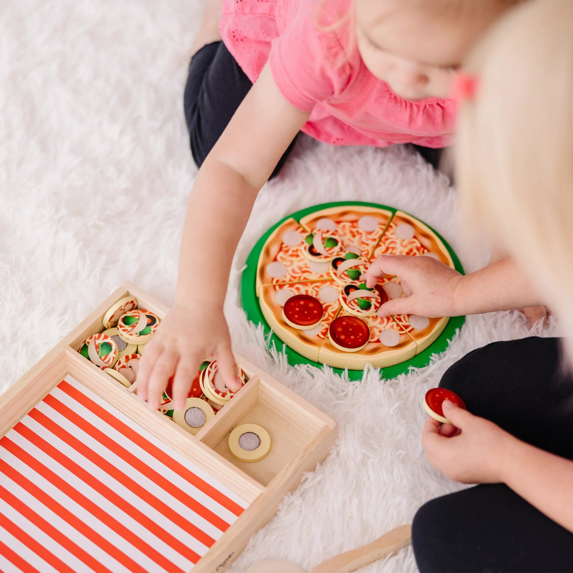 Wooden Pizza Toy by Melissa & Doug